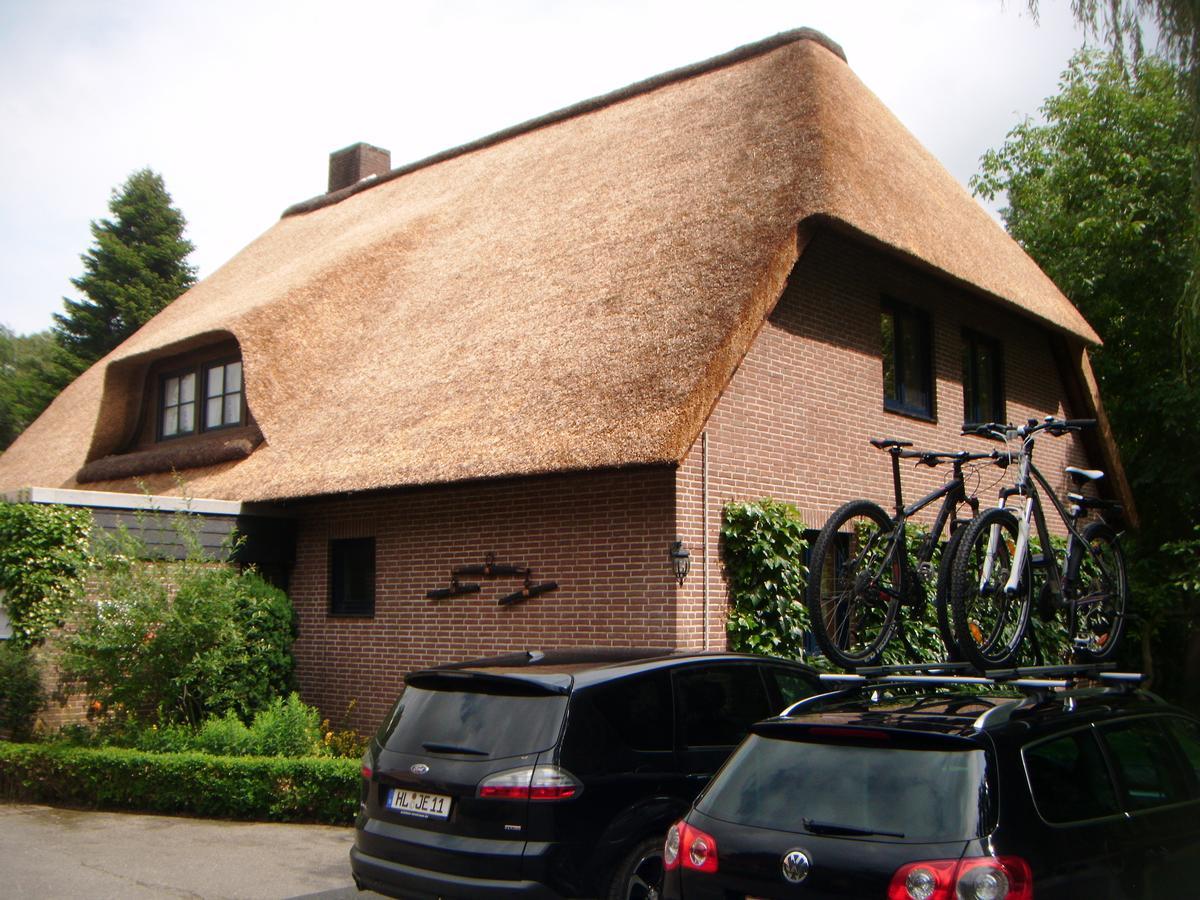 Landhaus Absalonshorst Hotel Groß Grönau Exterior foto